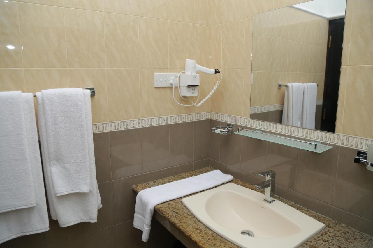3R Resort Negombo Exterior foto